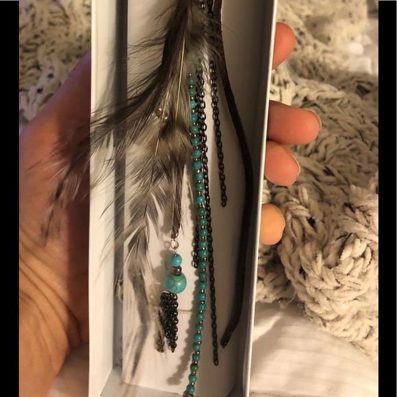 Nativis Boho Quartz Crystal Necklace - Picture 3 of 4